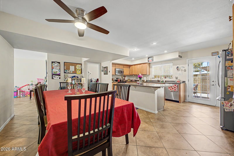 2120 Villa Ct, Tempe, AZ 85282