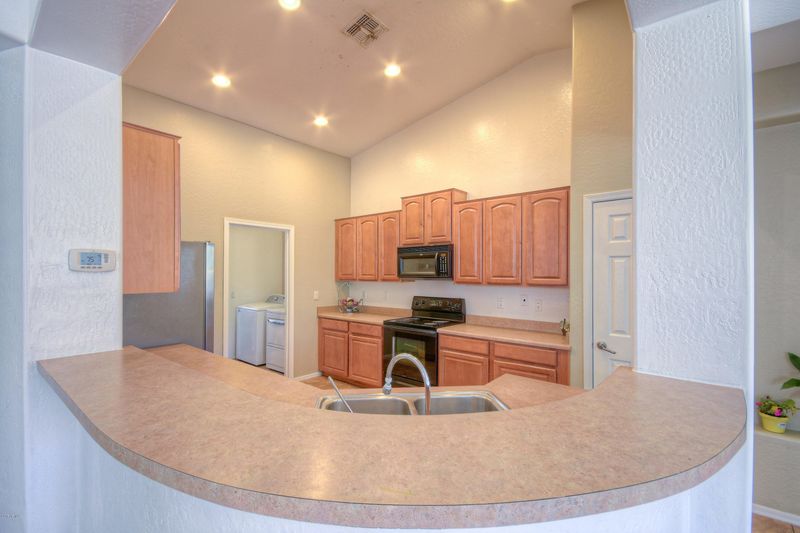 2120 W Harwell Rd, Phoenix, AZ 85041