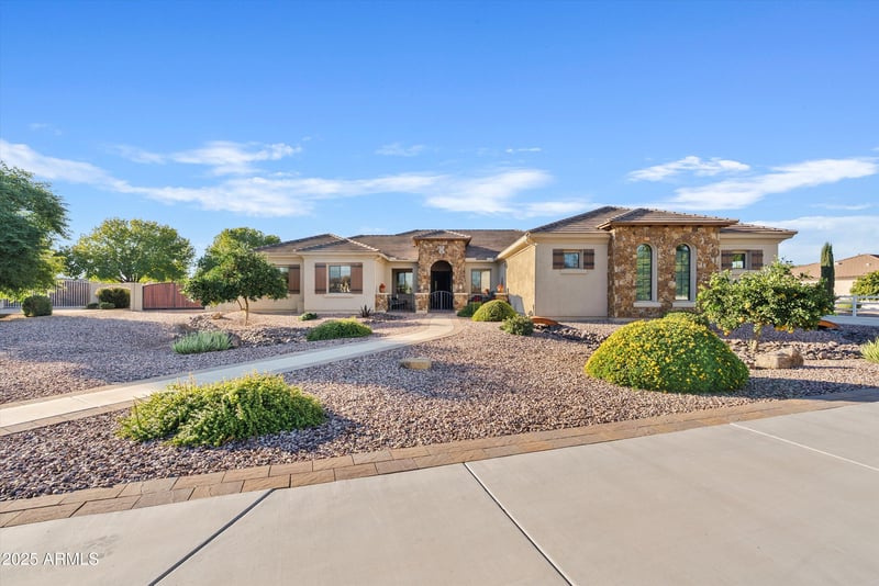 21205 Pummelos Rd, Queen Creek, AZ 85142