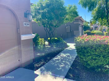 21209 40th Ave, Glendale, AZ 85308