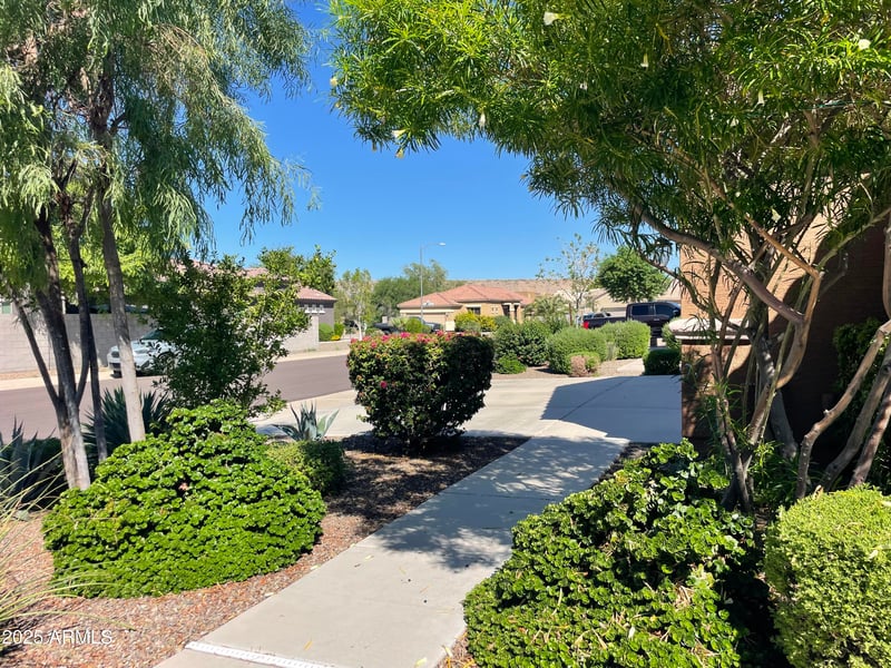 21209 40th Ave, Glendale, AZ 85308
