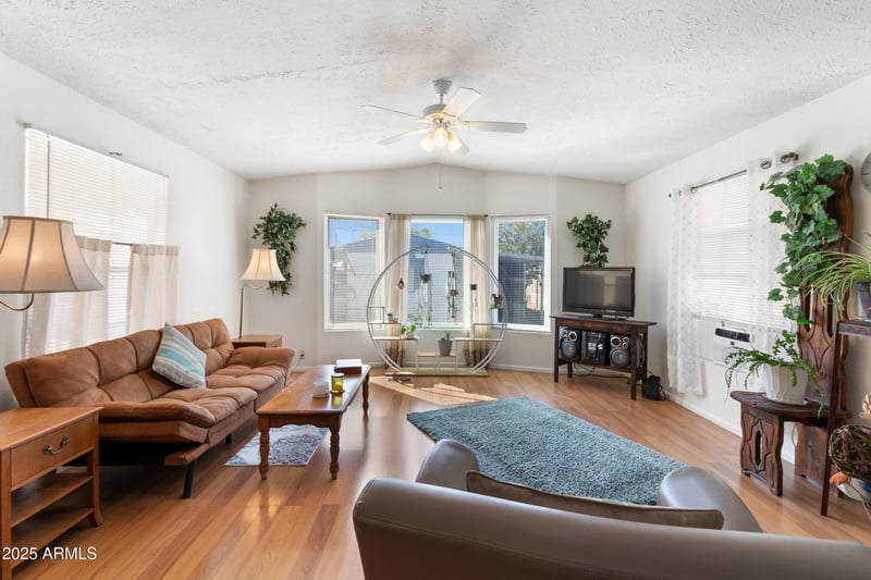 2121 Center St #204, Mesa, AZ 85201