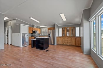 2121 N Center St #166, Mesa, AZ 85201