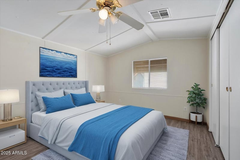 2121 N Center St #19, Mesa, AZ 85201