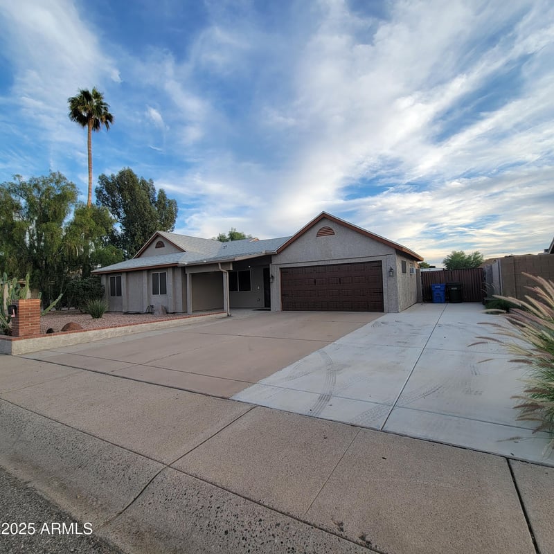 2121 Potter Dr, Phoenix, AZ 85027