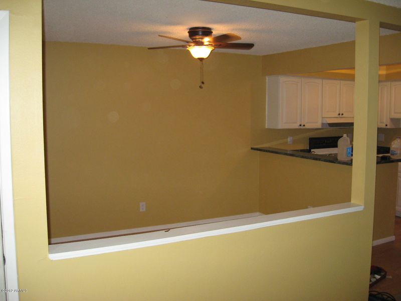 2121 S Pennington Dr #4, Mesa, AZ 85202