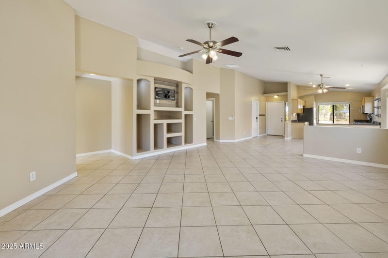 2121 Saint Charles Ave, Phoenix, AZ 85041