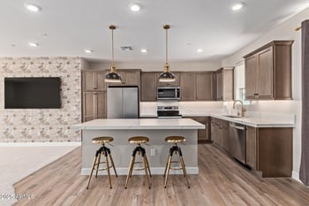 2121 Sonoran Desert Dr #107, Phoenix, AZ 85085