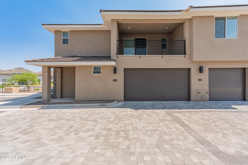 2121 Sonoran Desert Dr #14, Phoenix, AZ 85085