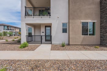 2121 Sonoran Desert Dr #32, Phoenix, AZ 85085