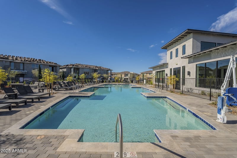 2121 Sonoran Desert Dr #66, Phoenix, AZ 85085
