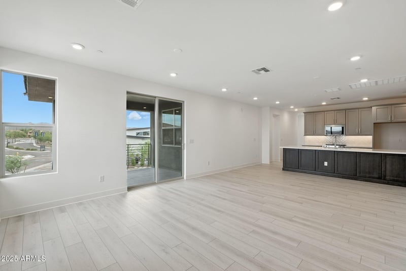2121 Sonoran Desert Dr #66, Phoenix, AZ 85085