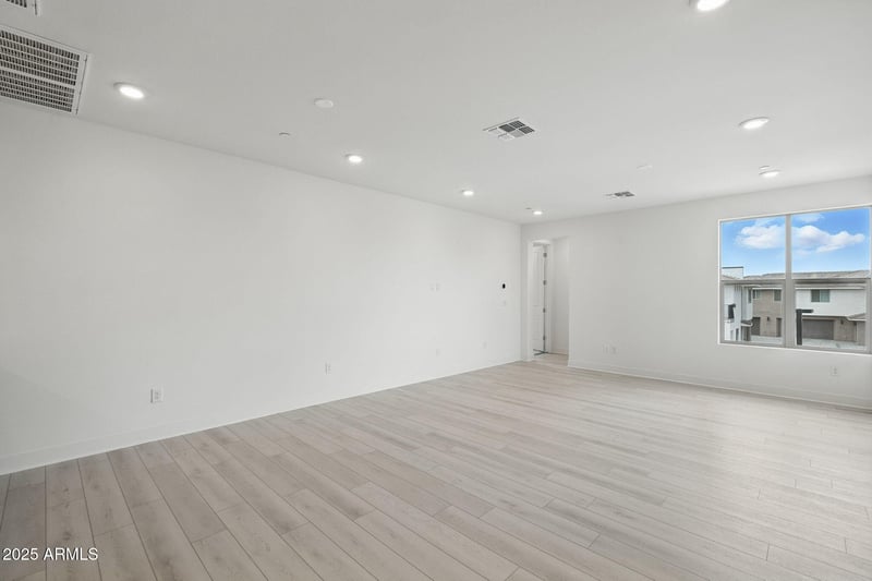 2121 Sonoran Desert Dr #66, Phoenix, AZ 85085