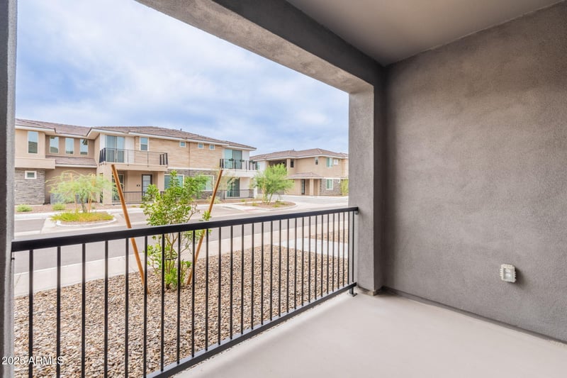 2121 Sonoran Desert Dr #68, Phoenix, AZ 85085