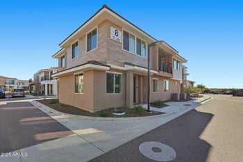 2121 Sonoran Desert Dr #72, Phoenix, AZ 85085