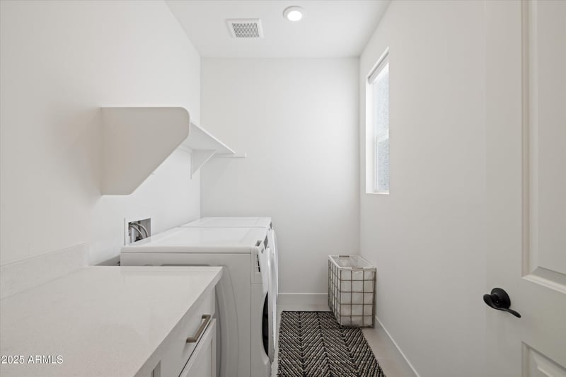 2121 Sonoran Desert Dr #8, Phoenix, AZ 85085