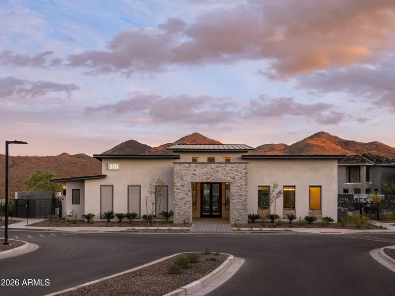 2121 W Sonoran Desert Dr #140, Phoenix, AZ 85085