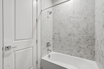 2121 Sonoran Desert Dr #156, Phoenix, AZ 85085
