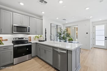 2121 Sonoran Desert Dr #156, Phoenix, AZ 85085