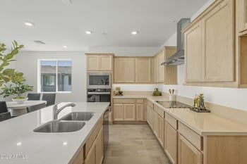 2121 Sonoran Desert Dr #99, Phoenix, AZ 85085