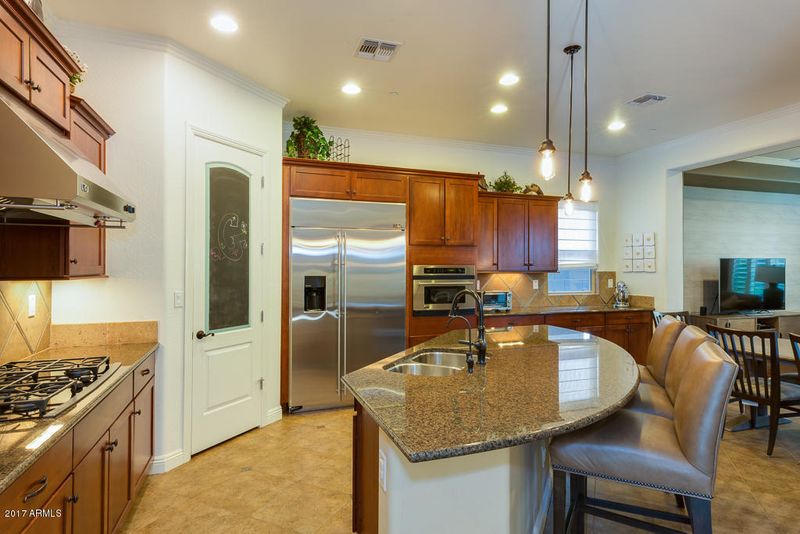 21215 N 38th Pl, Phoenix, AZ 85050