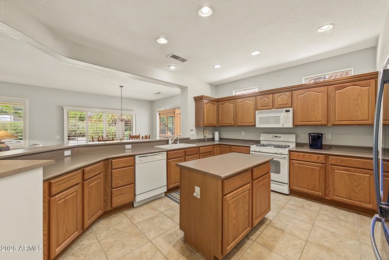 21216 N Red Hills Dr, Surprise, AZ 85387