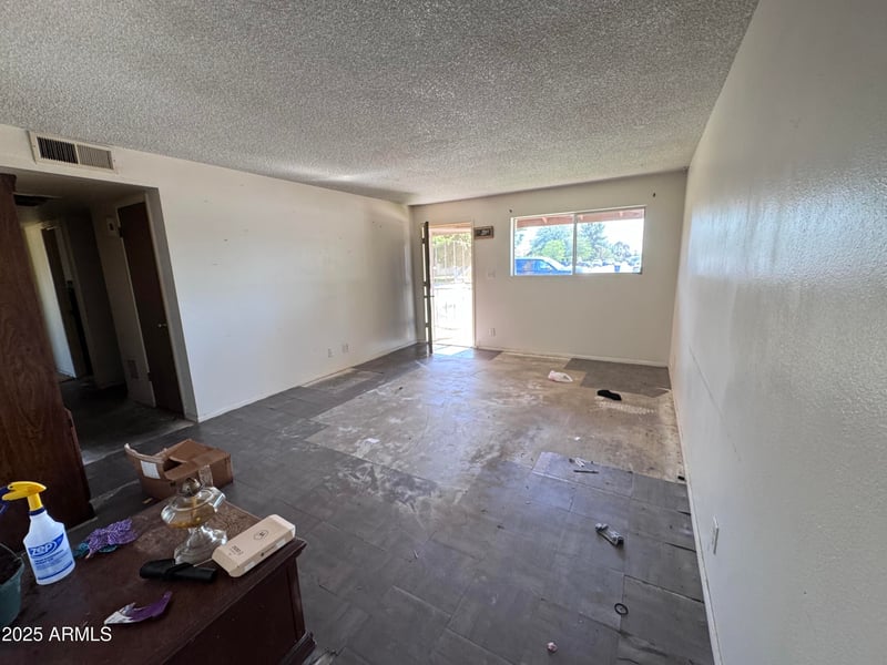 2122 Dahlia Dr, Phoenix, AZ 85029