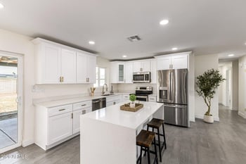 2122 Dahlia Dr, Phoenix, AZ 85029