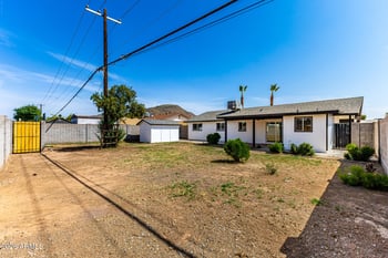 2122 Dahlia Dr, Phoenix, AZ 85029