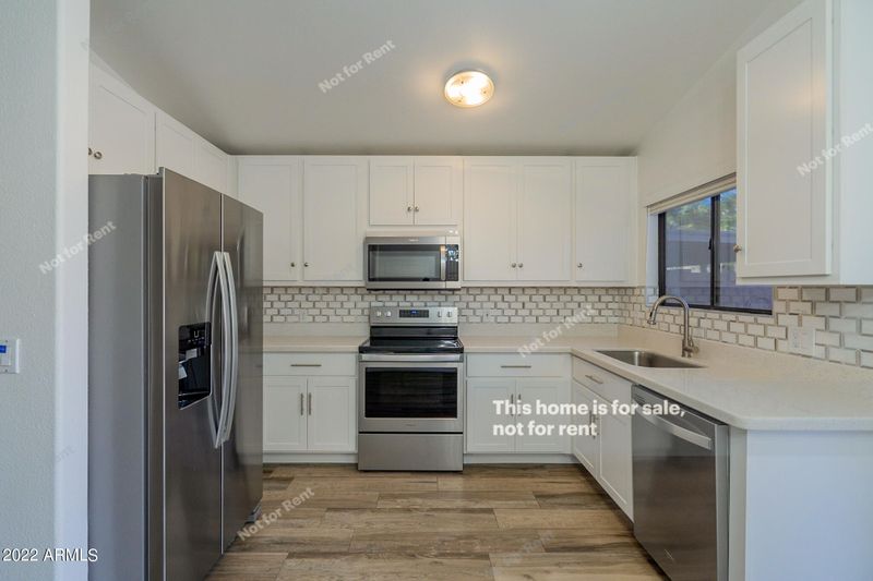 2122 E Williams Dr, Phoenix, AZ 85024