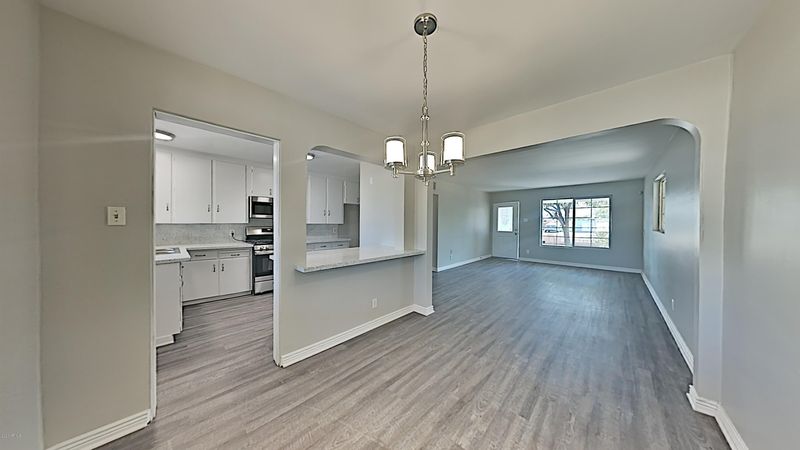 2122 W Avalon Dr, Phoenix, AZ 85015