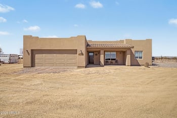 21226 Galvin St, Wittmann, AZ 85361