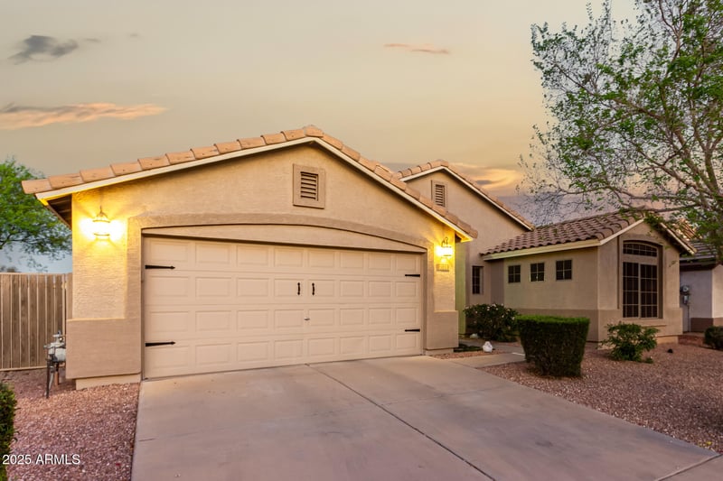 2123 Bristol Dr, Mesa, AZ 85209