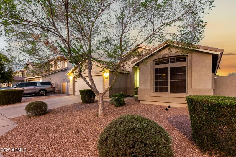2123 Bristol Dr, Mesa, AZ 85209