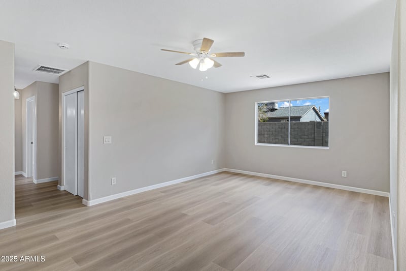 2123 Roeser Rd, Phoenix, AZ 85041