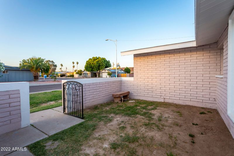 2123 W Surrey Ave, Phoenix, AZ 85029