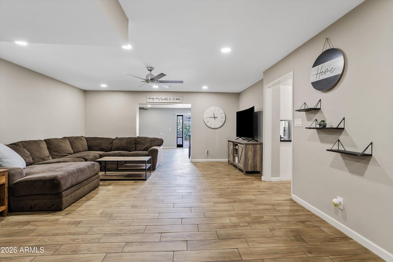 2124 E 3rd Dr, Mesa, AZ 85204