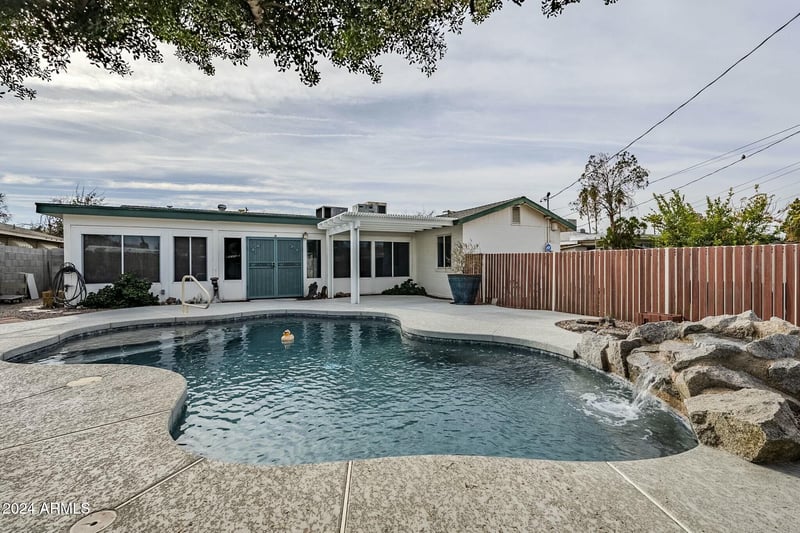 2124 E Osborn Rd, Phoenix, AZ 85016