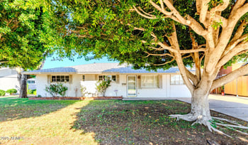 2124 Pinchot Ave, Phoenix, AZ 85015