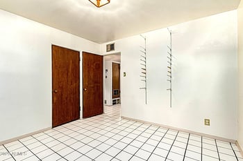 2124 Pinchot Ave, Phoenix, AZ 85015