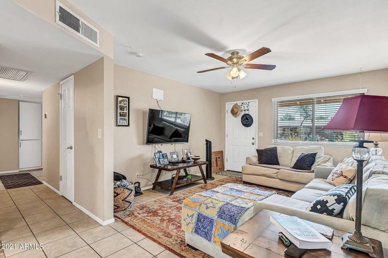 2124 W 3rd St, Mesa, AZ 85201
