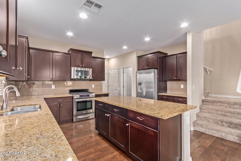 21244 N 36th Pl, Phoenix, AZ 85050