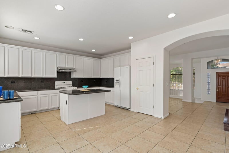 2125 Crimson Ter, Phoenix, AZ 85085