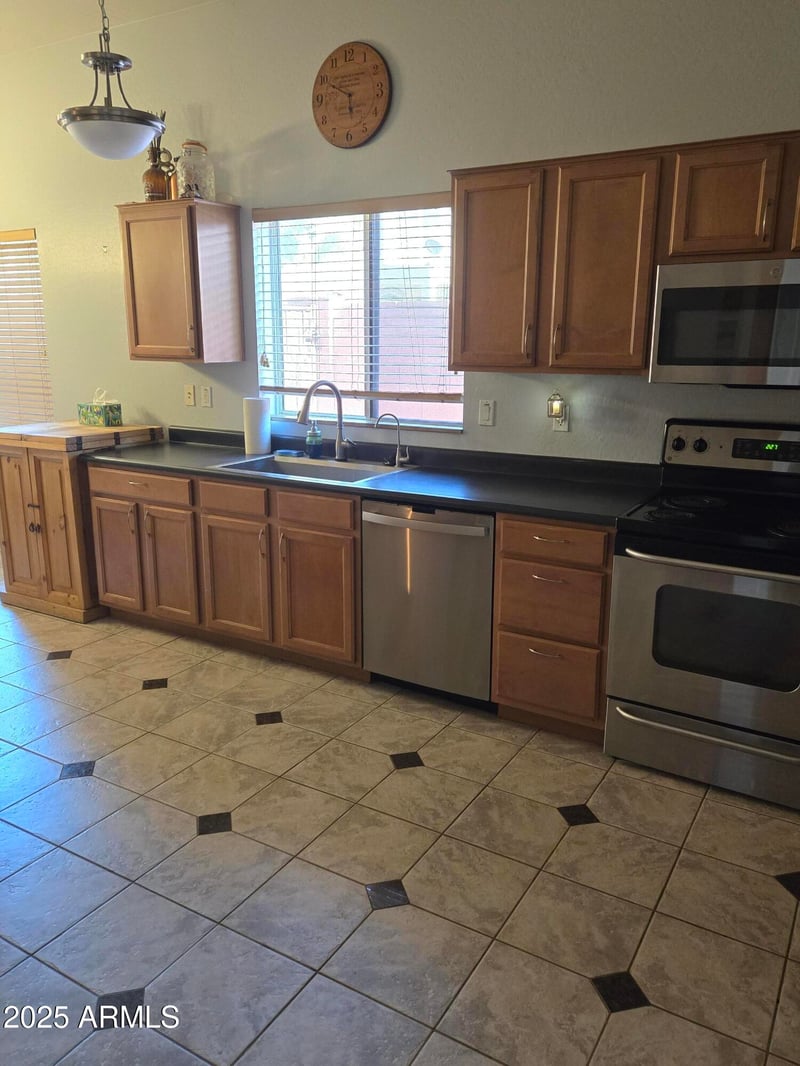 2125 Danbury Rd, Phoenix, AZ 85022