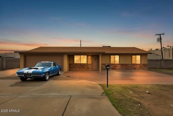 2125 Sweetwater Ave, Phoenix, AZ 85022