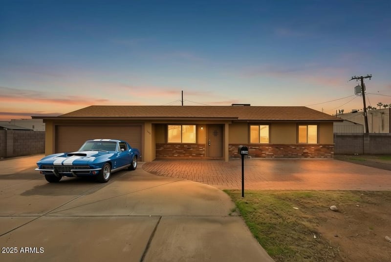 2125 Sweetwater Ave, Phoenix, AZ 85022