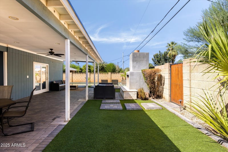 2126 Cambridge Ave, Phoenix, AZ 85009