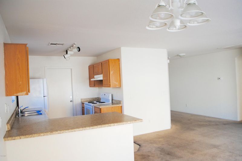 2126 E 28th Ave, Apache Junction, AZ 85119
