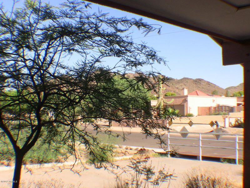 2126 E Everett Dr, Phoenix, AZ 85022