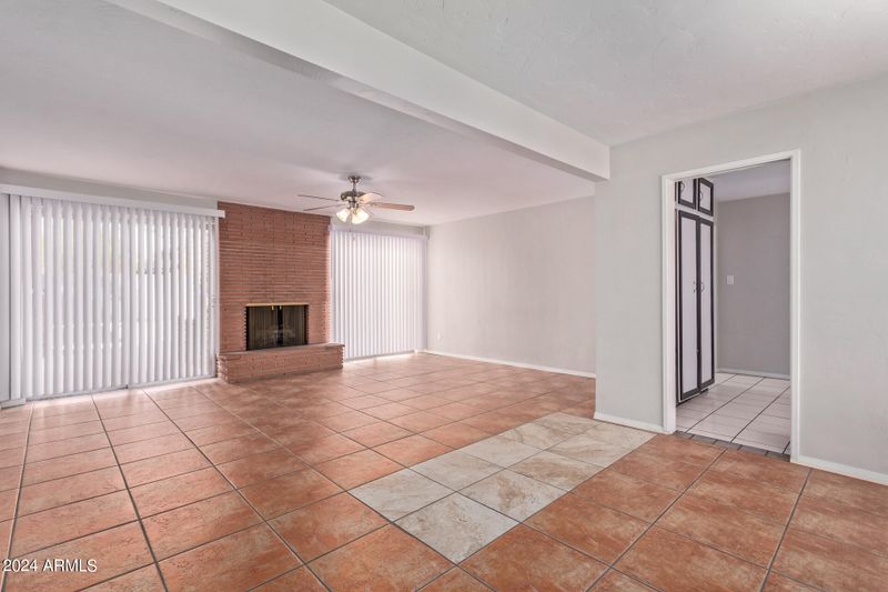 2126 W San Juan Ave, Phoenix, AZ 85015